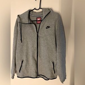 Nike Men’s Tech Fleece, size XL